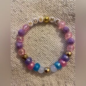 Hug me Valentine bracelet